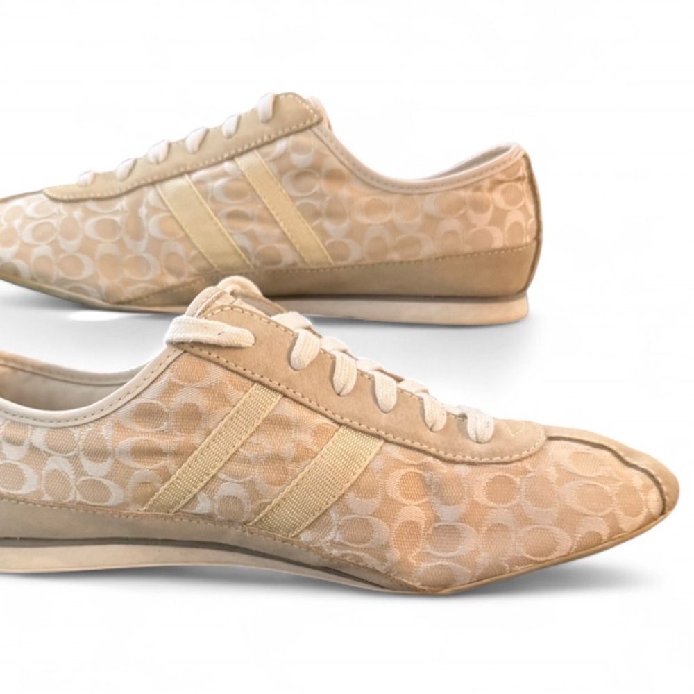 Cream and tan Coach trainers Y2K SIGNATURE COACH SIZE 9.5 women’s.